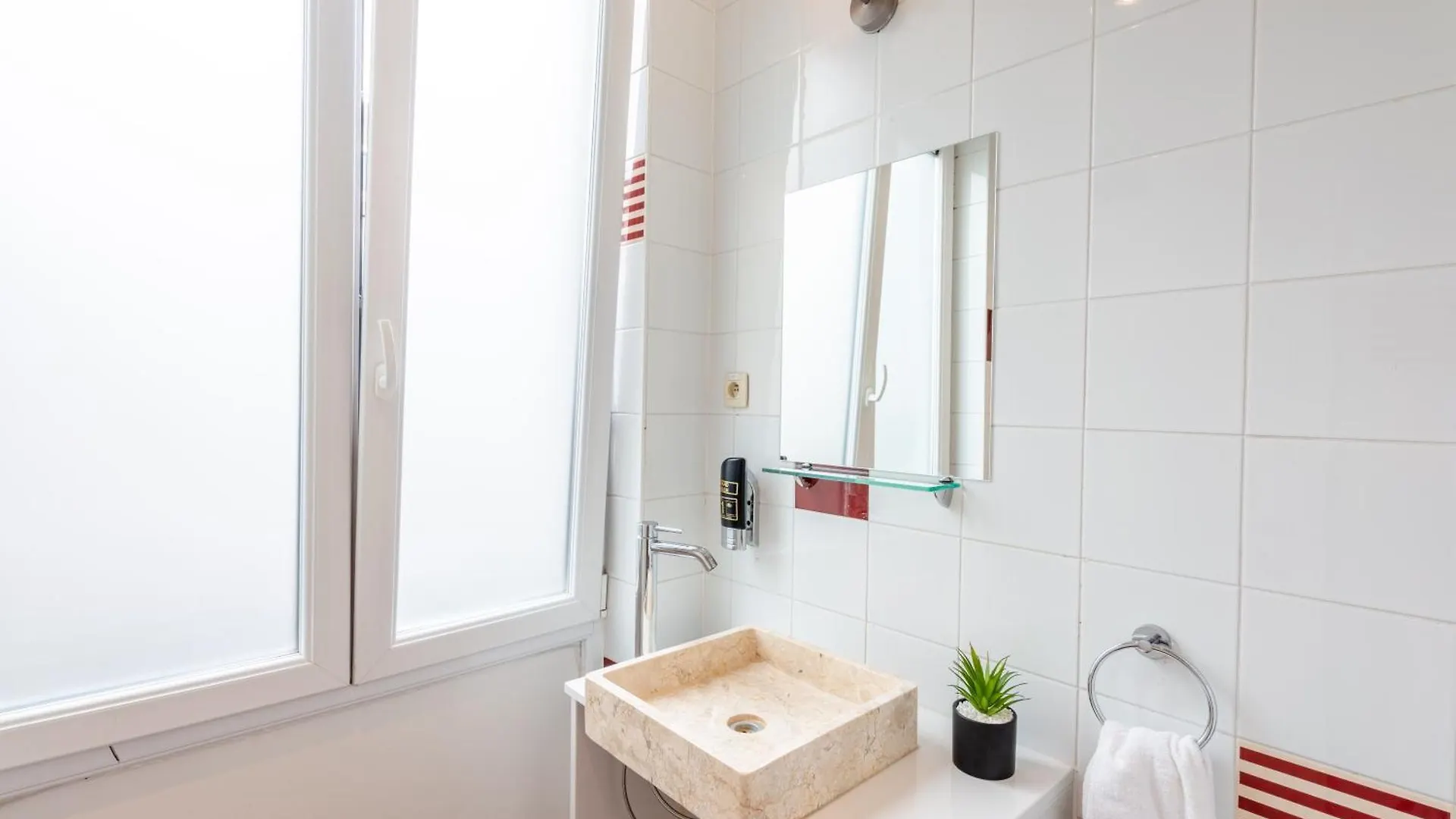 **  Hotel Barry Brusel Belgie