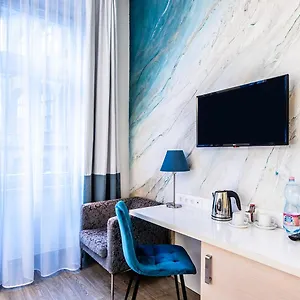 **** Hotel Atrium Fashion Ungarn