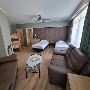 Apart-hotel Bara Midi, Saint-Gilles