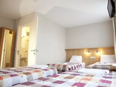 **  Hotel Barry Brüksel Belçika